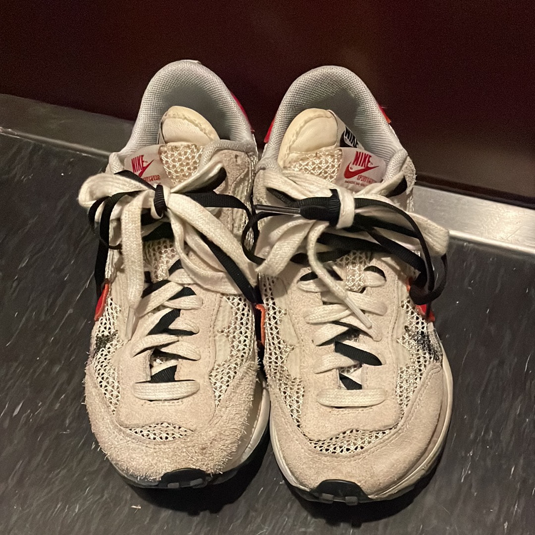 sacai × Nike Vapor Waffle "Royal Fuchsia"