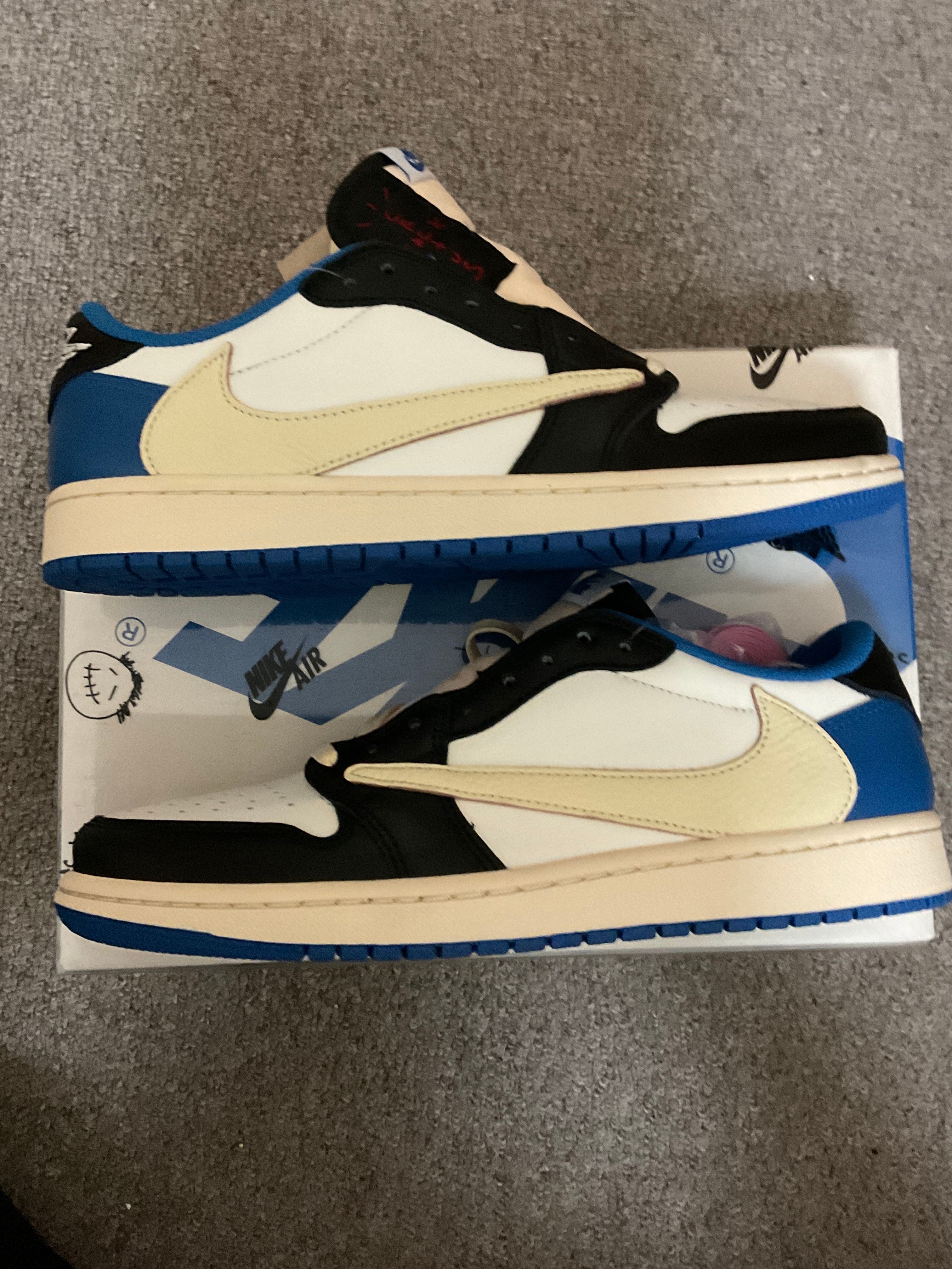 Travis Scott × fragment design × Nike Air Jordan 1 Low OG SP "Military Blue"