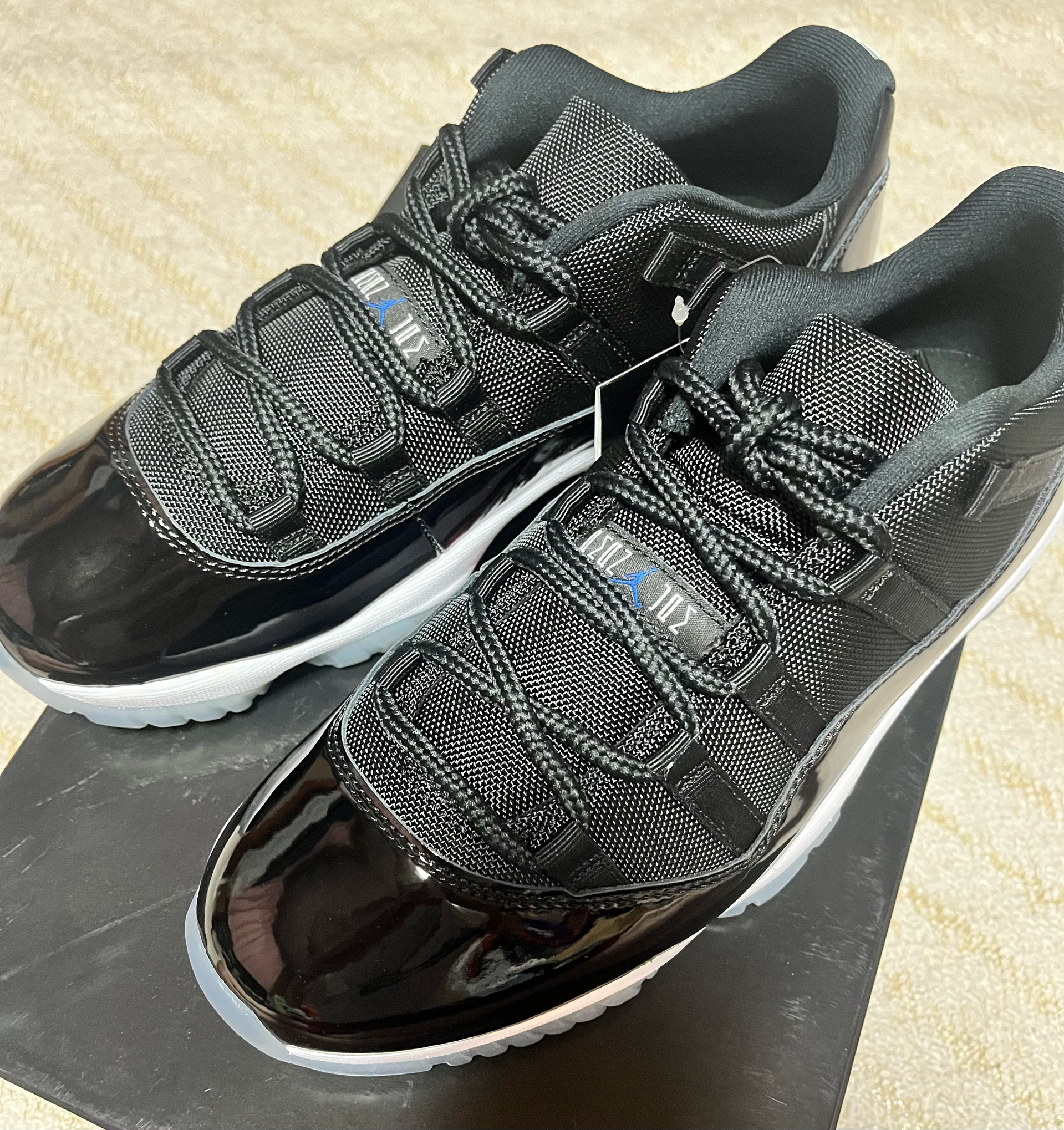 Nike Air Jordan 11 Retro Low "Black and Varsity Royal/Space Jam"
