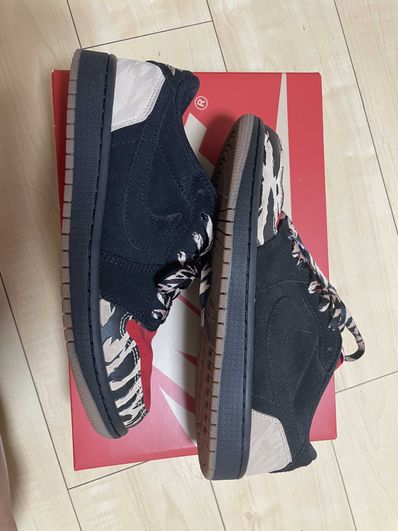 Sole Fly × Nike Air Jordan 1 Low "Black and Sport Red"