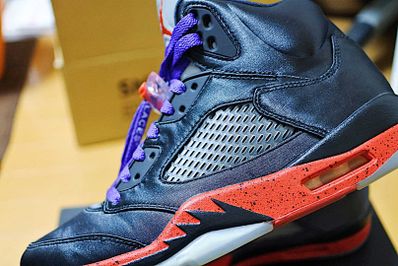 Air Jordan 5 Satin "Bred"