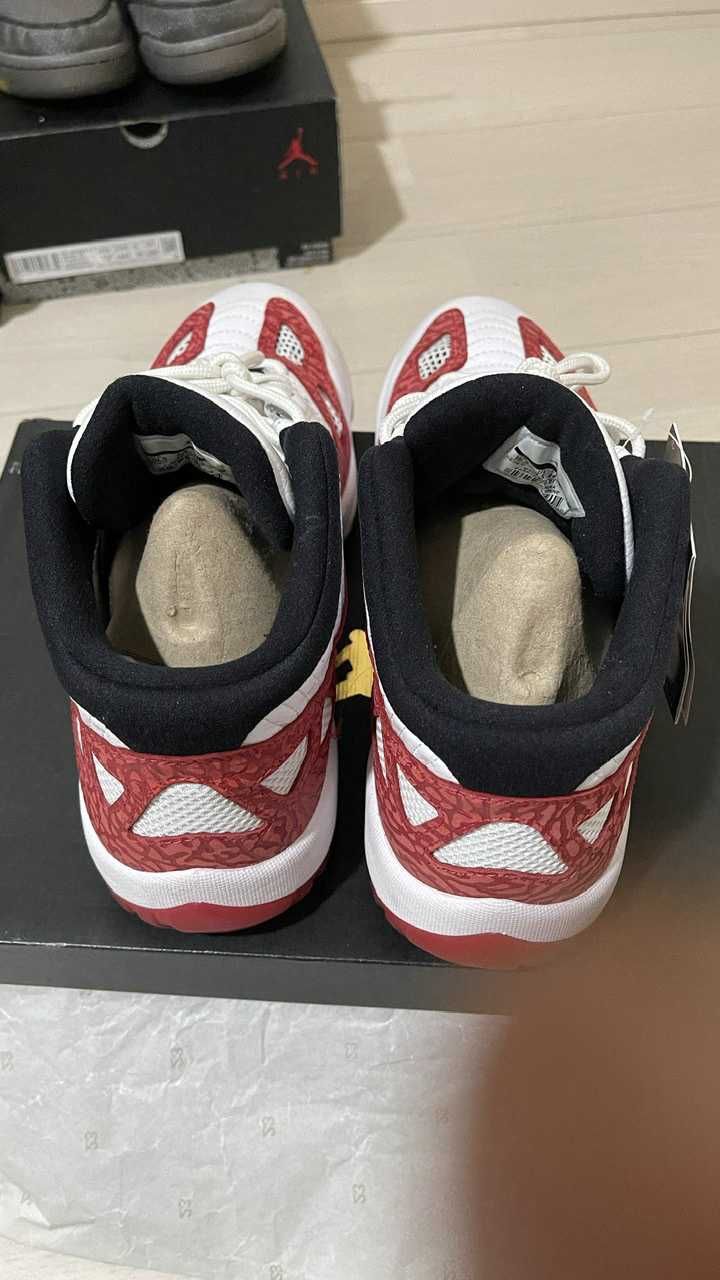NIKE AIR JORDAN 11 RETRO LOW IE WHITE GYM RED