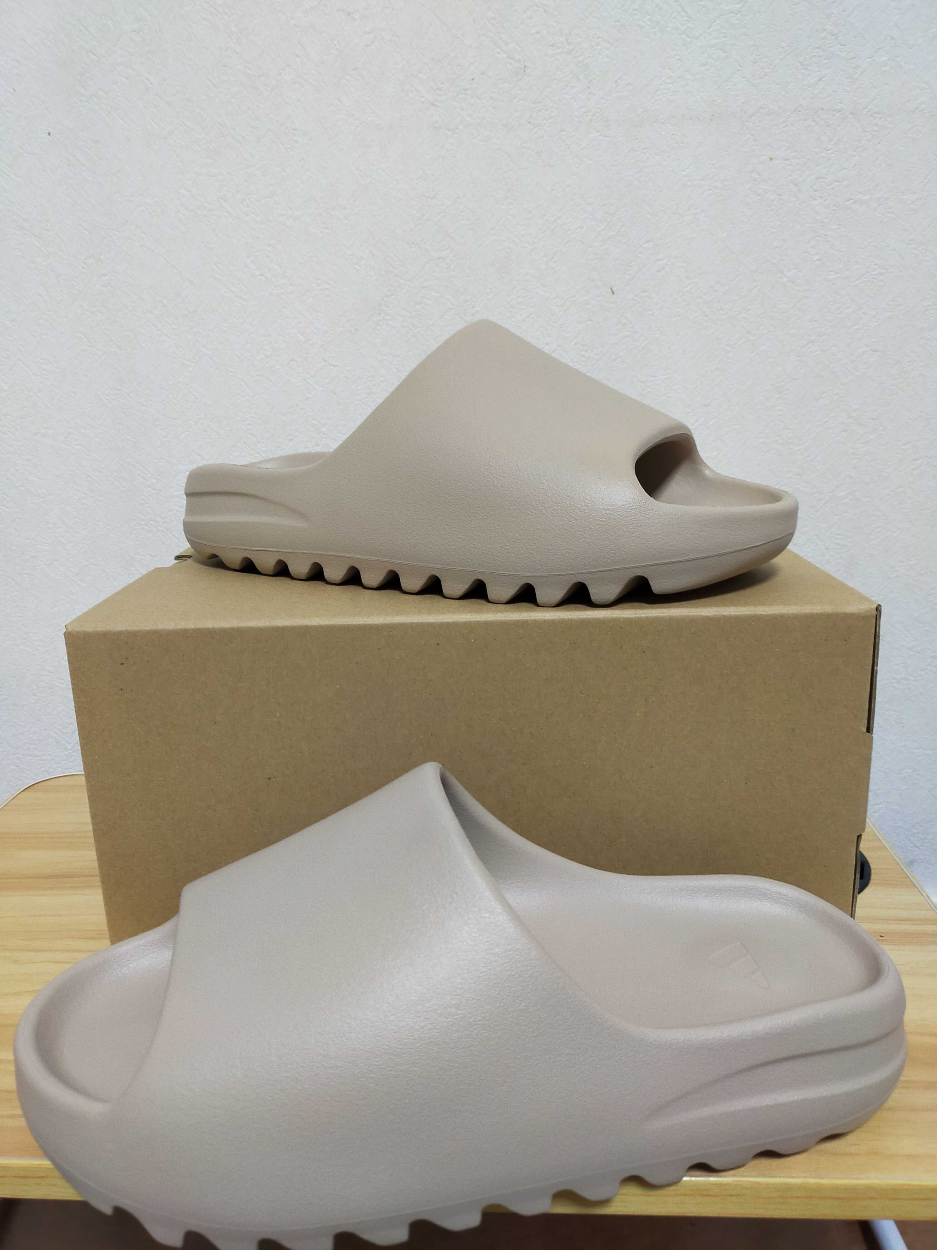 adidas YEEZY Slide "Pure" (GW1934)