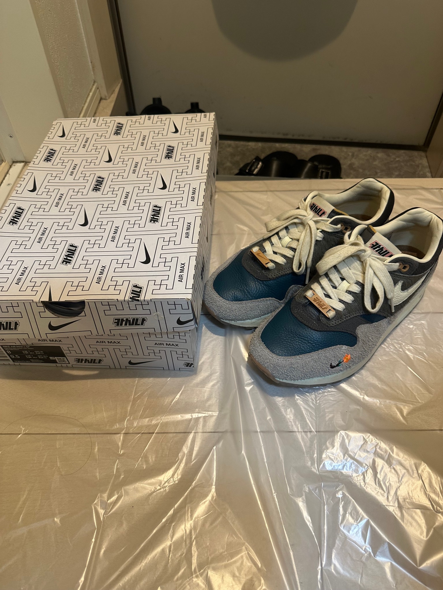 Kasina × Nike Air Max 1 "Won-Ang/Grey"