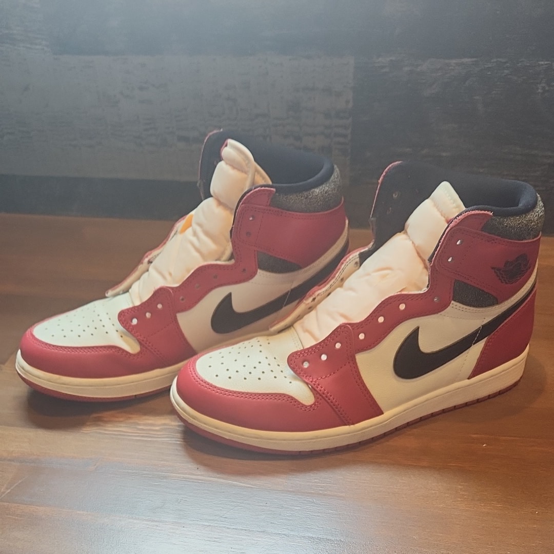 Nike Air Jordan 1 High OG "Lost & Found/Chicago"