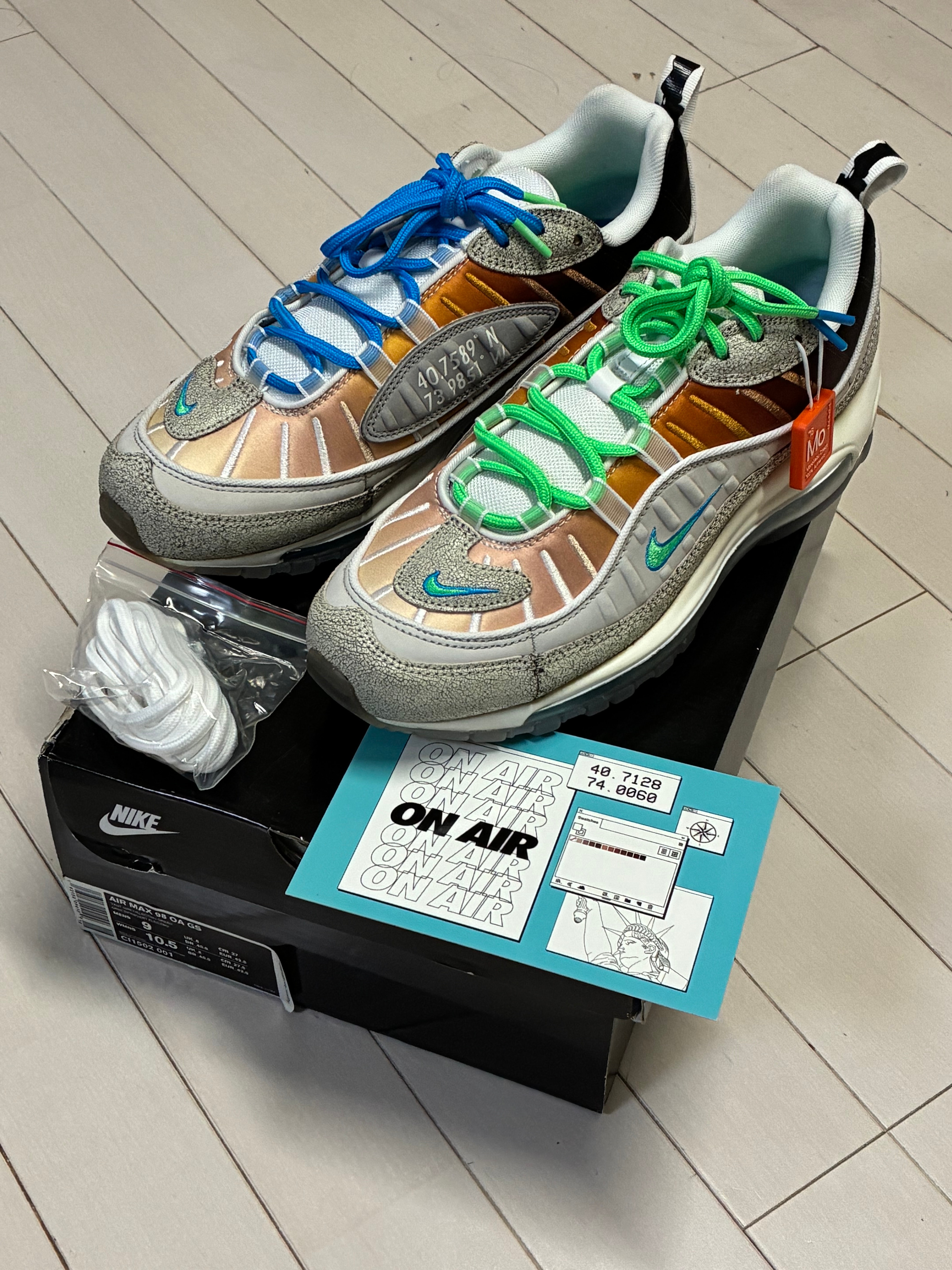 ナイキ GS エアマックス オンエア "バストグレー/エレクトログリーン"