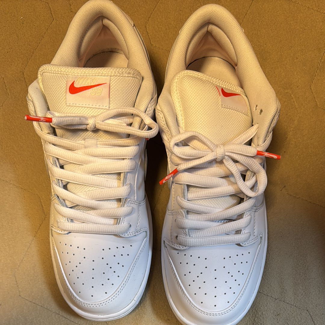 Nike SB Dunk Low Pro ISO "Triple White"