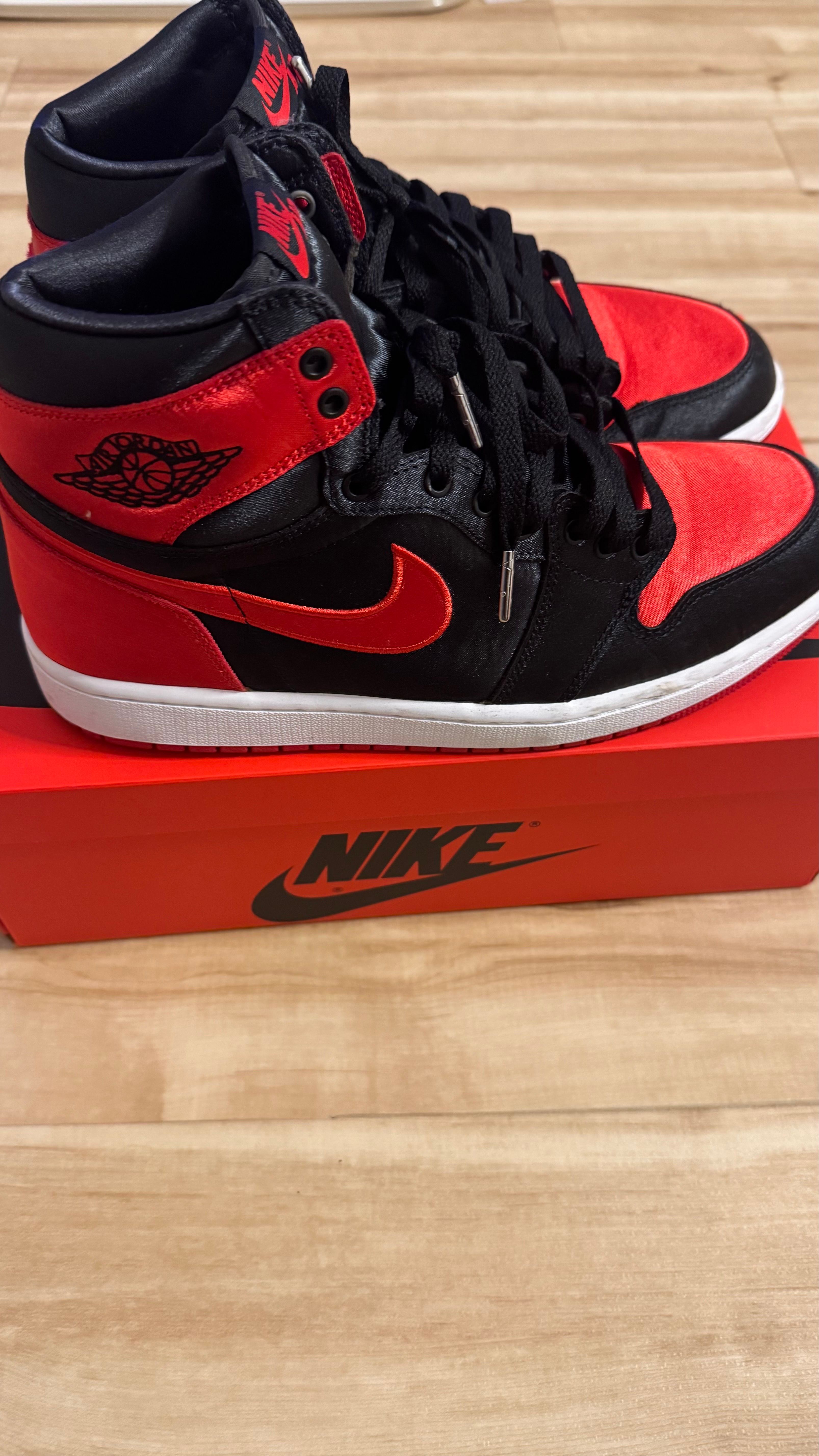Nike Women's Air Jordan 1 Retro High OG "Satin Bred"