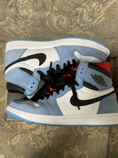 Nike Air Jordan 1 High OG "University Blue"
