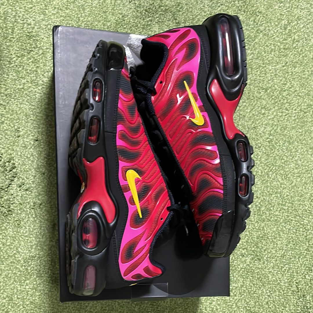 Supreme × Nike Air Max Plus "Hyper Grape"