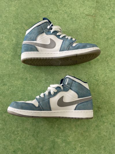 Nike Air Jordan 1 Mid SE "White/Hyper Royal/Red"