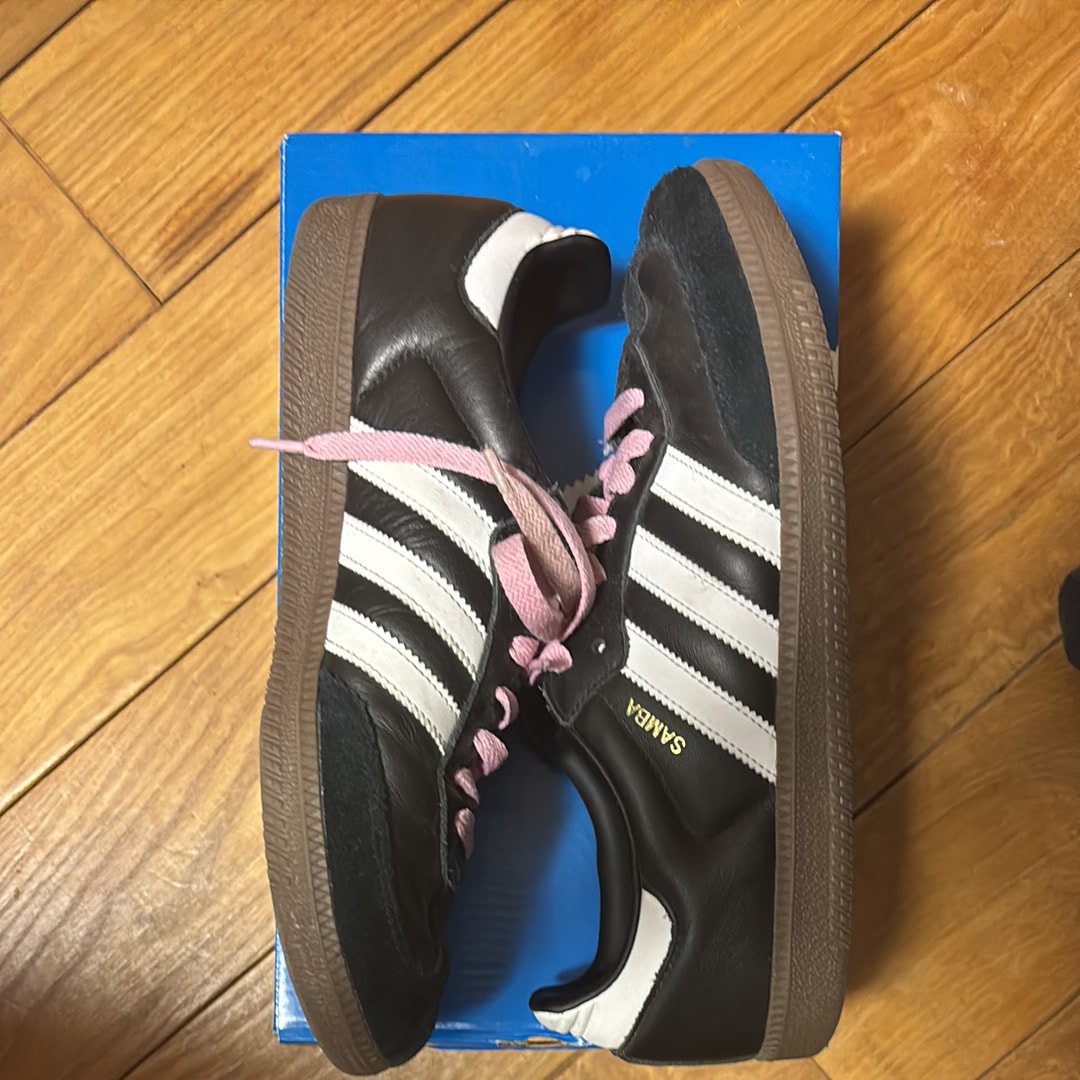 アディダス サンバ OG "コアブラック/クラウドホワイト/ガム"