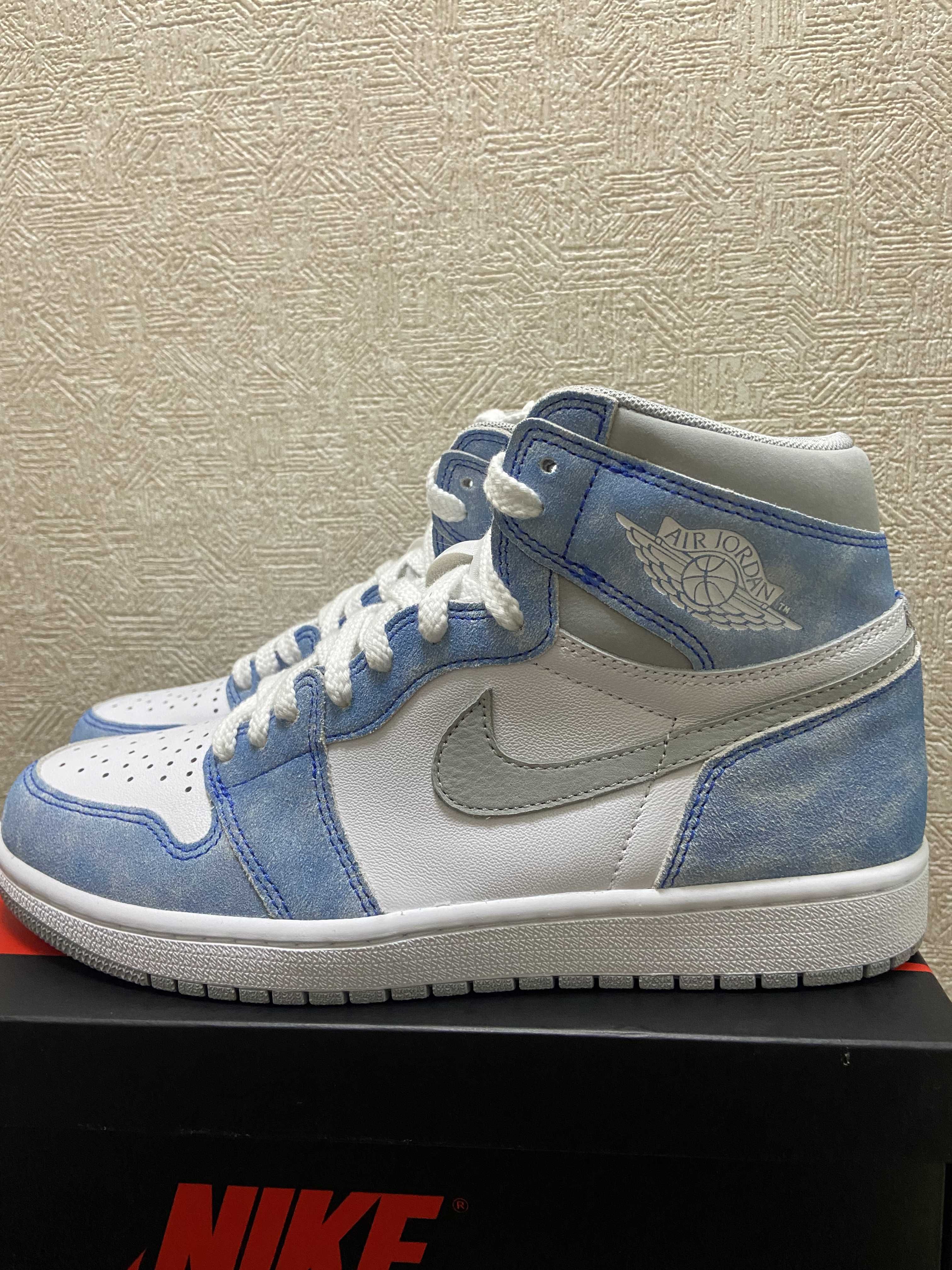 Nike Air Jordan 1 High OG "Hyper Royal"