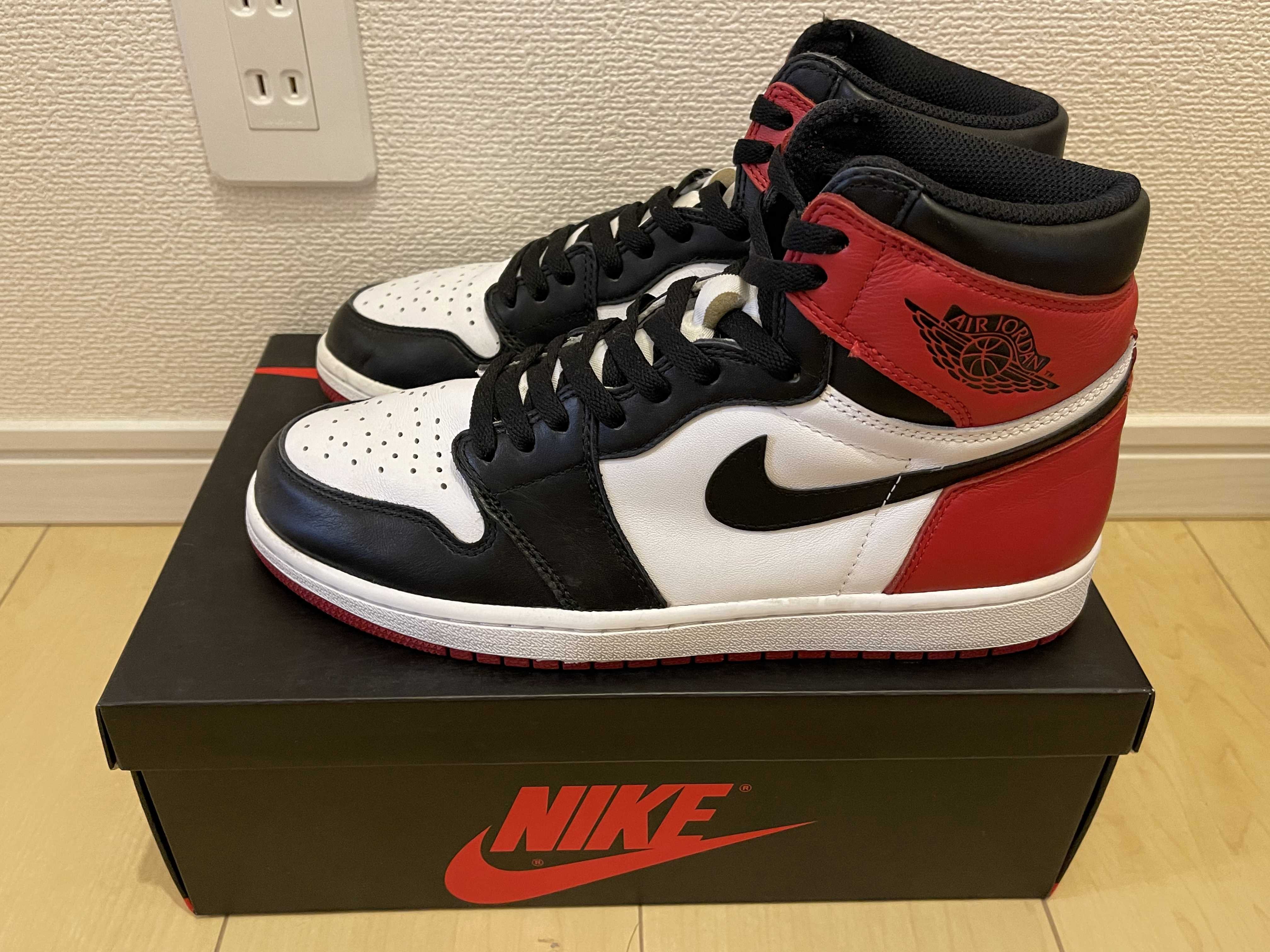 Nike Air Jordan 1 Retro High OG "Black Toe"(2016)