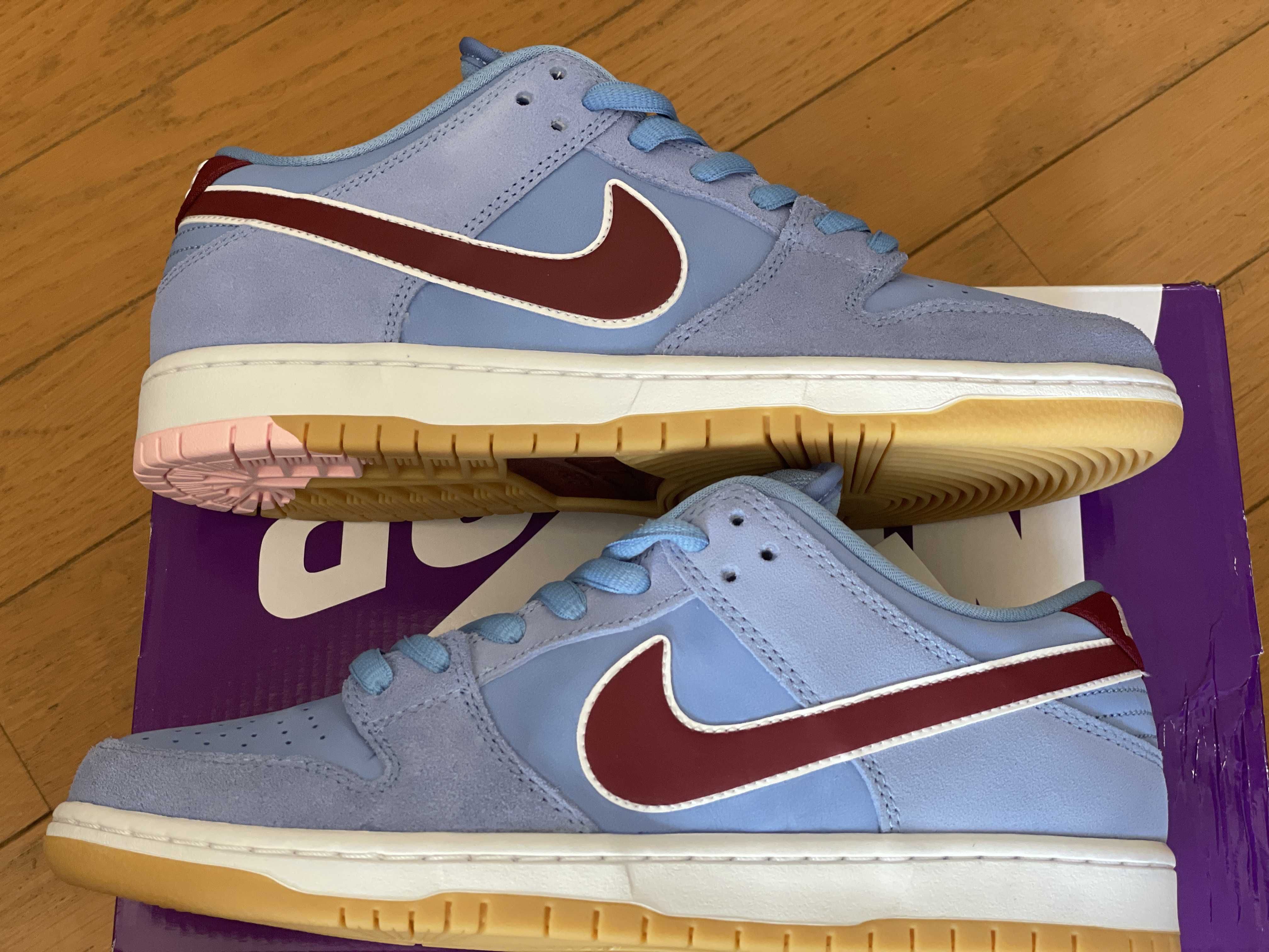 Nike SB Dunk Low Pro "Philadelphia Phillies/Valor Blue and Team Maroon"