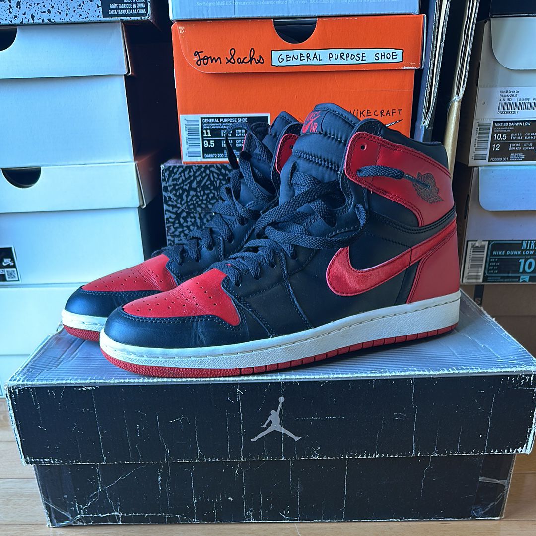 Nike Air Jordan 1 Retro High "Black Varsity Red/Bred"(2001)