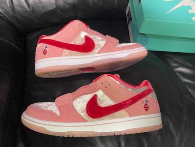 Strangelove × Nike SB Dunk Low "Valentine’s Day"