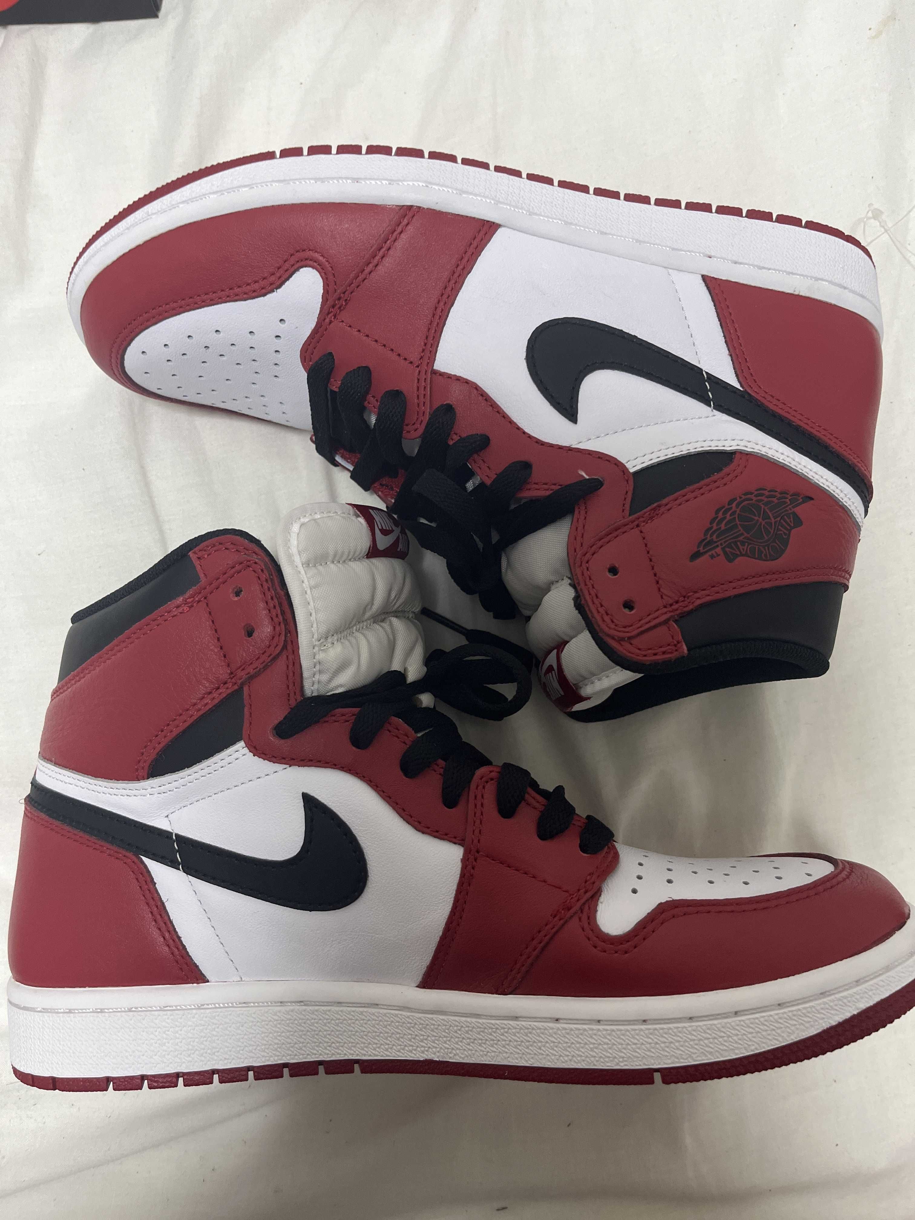 Nike Air Jordan 1 Retro High "Chicago" (2015)