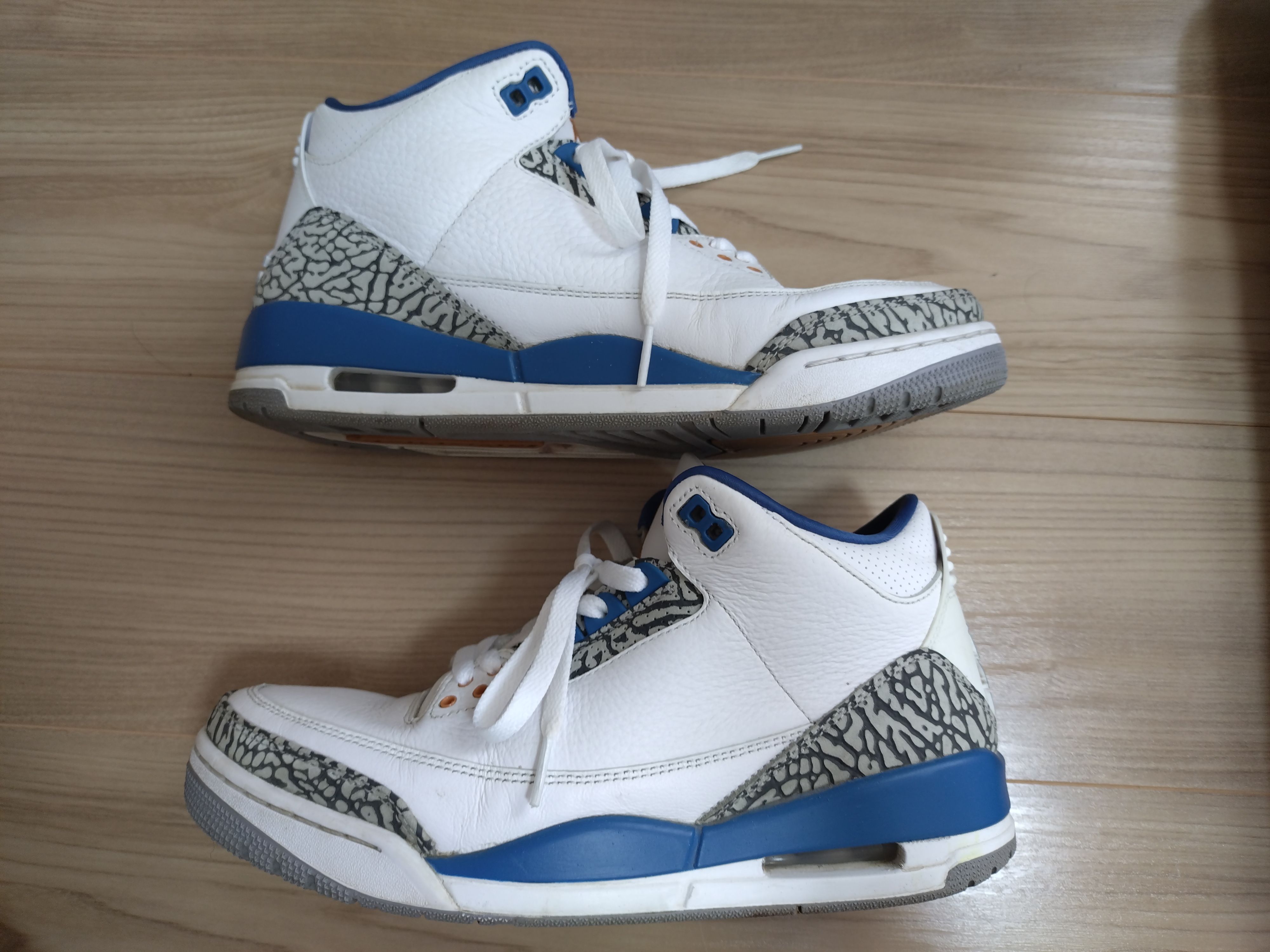 Nike Air Jordan 3 Retro "True Blue and Copper"