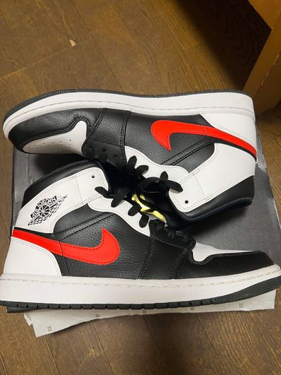 NIKE AIR JORDAN 1 MID "BLACK/CHILE RED/WHITE"
