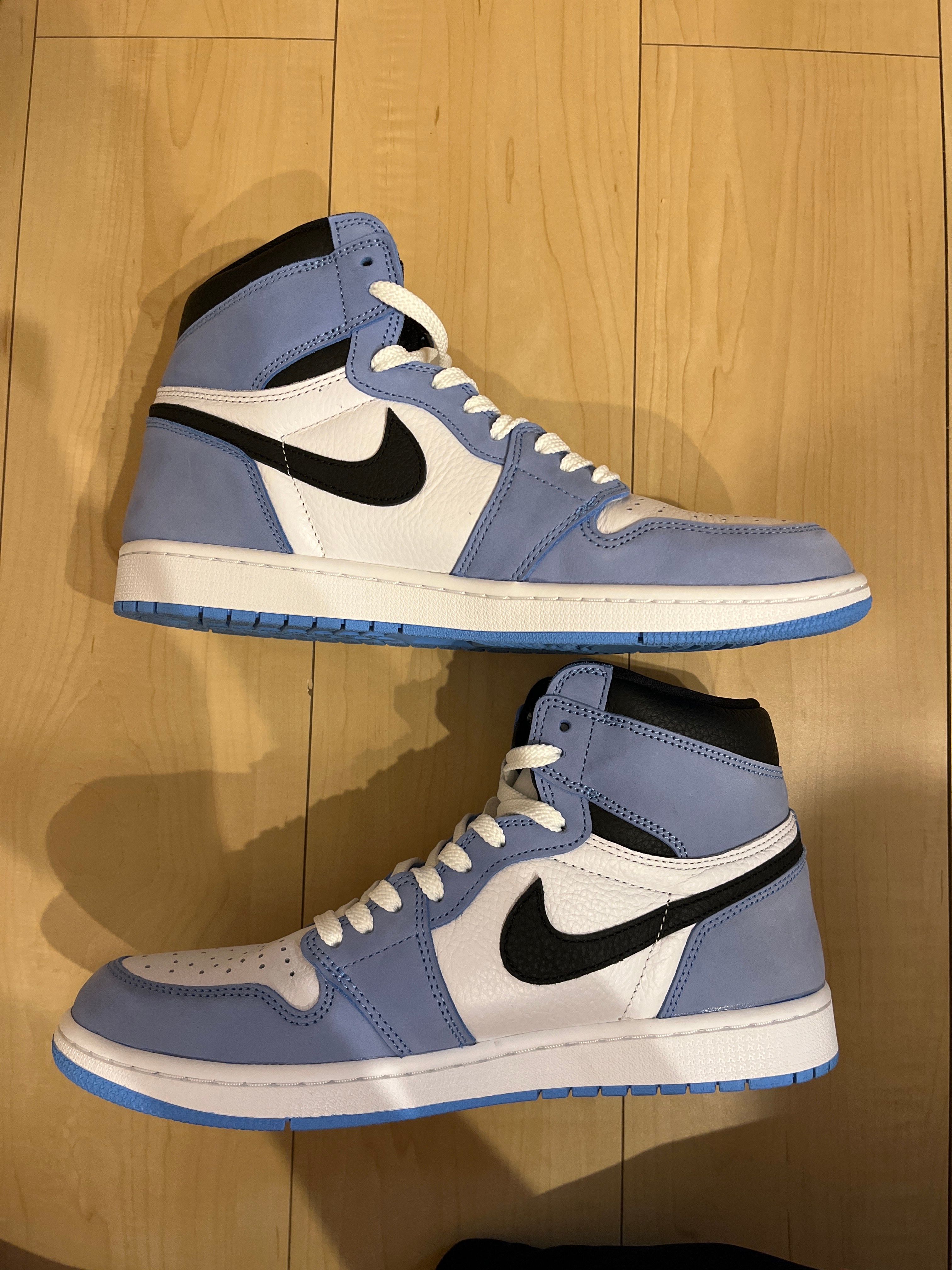 Nike Air Jordan 1 High OG "University Blue"