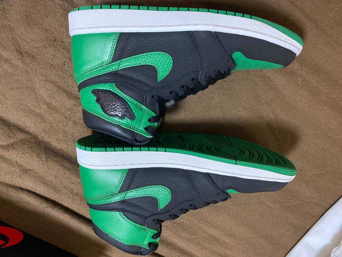 Nike Air Jordan 1 Retro High OG "Black/Pine Green" (2020)      