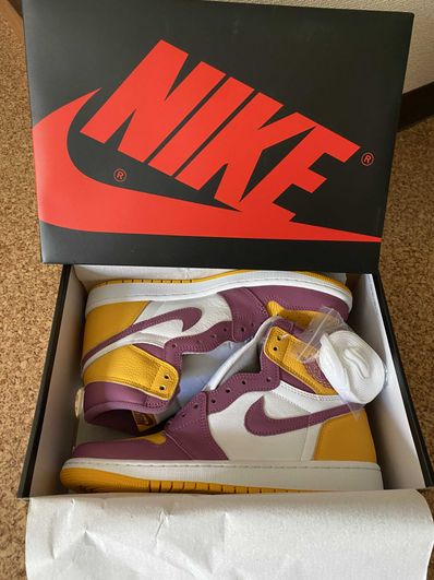 Nike Air Jordan 1 High OG "Brotherhood"