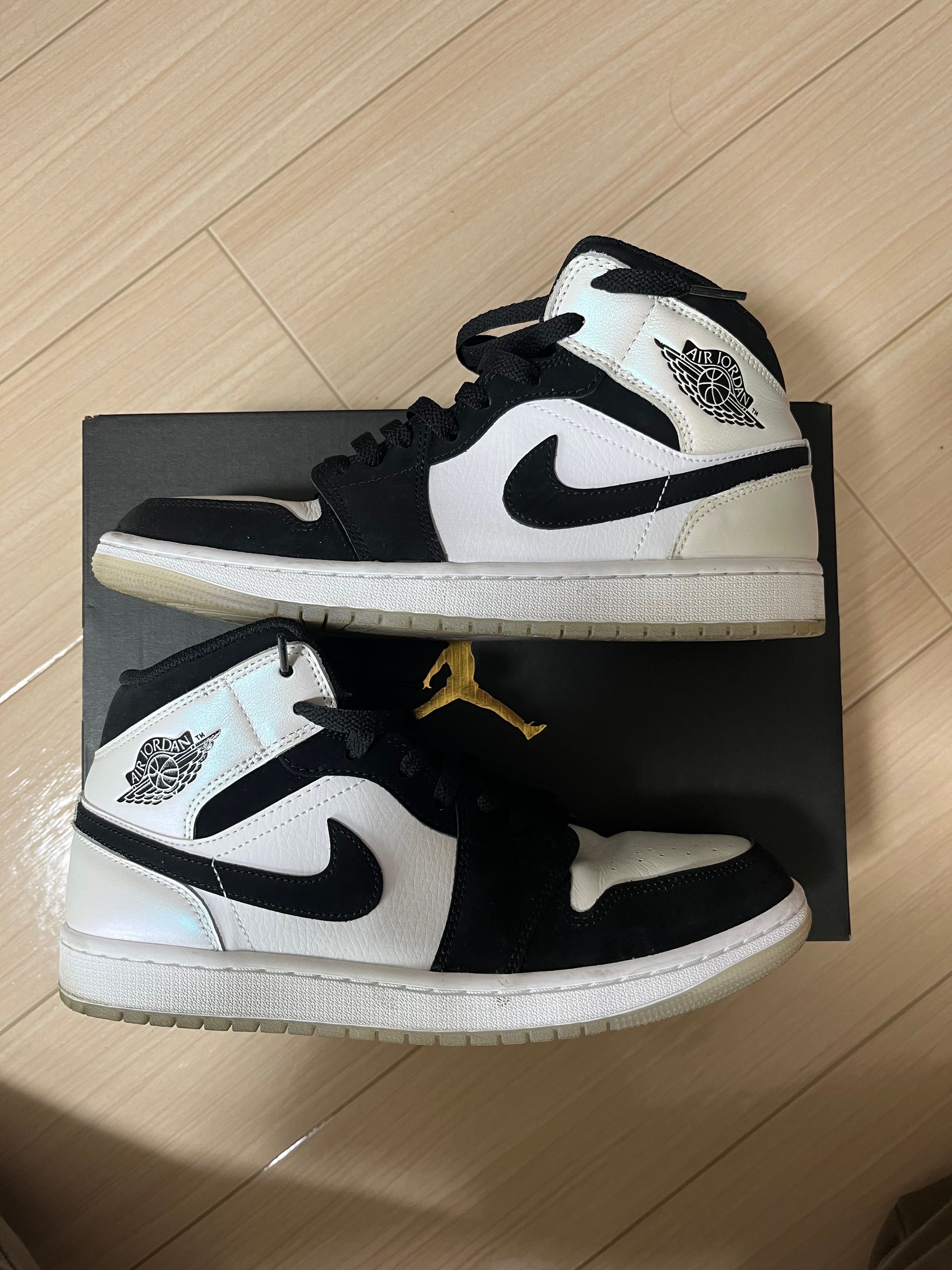 Nike Air Jordan 1 Mid "Omega/Black/White"