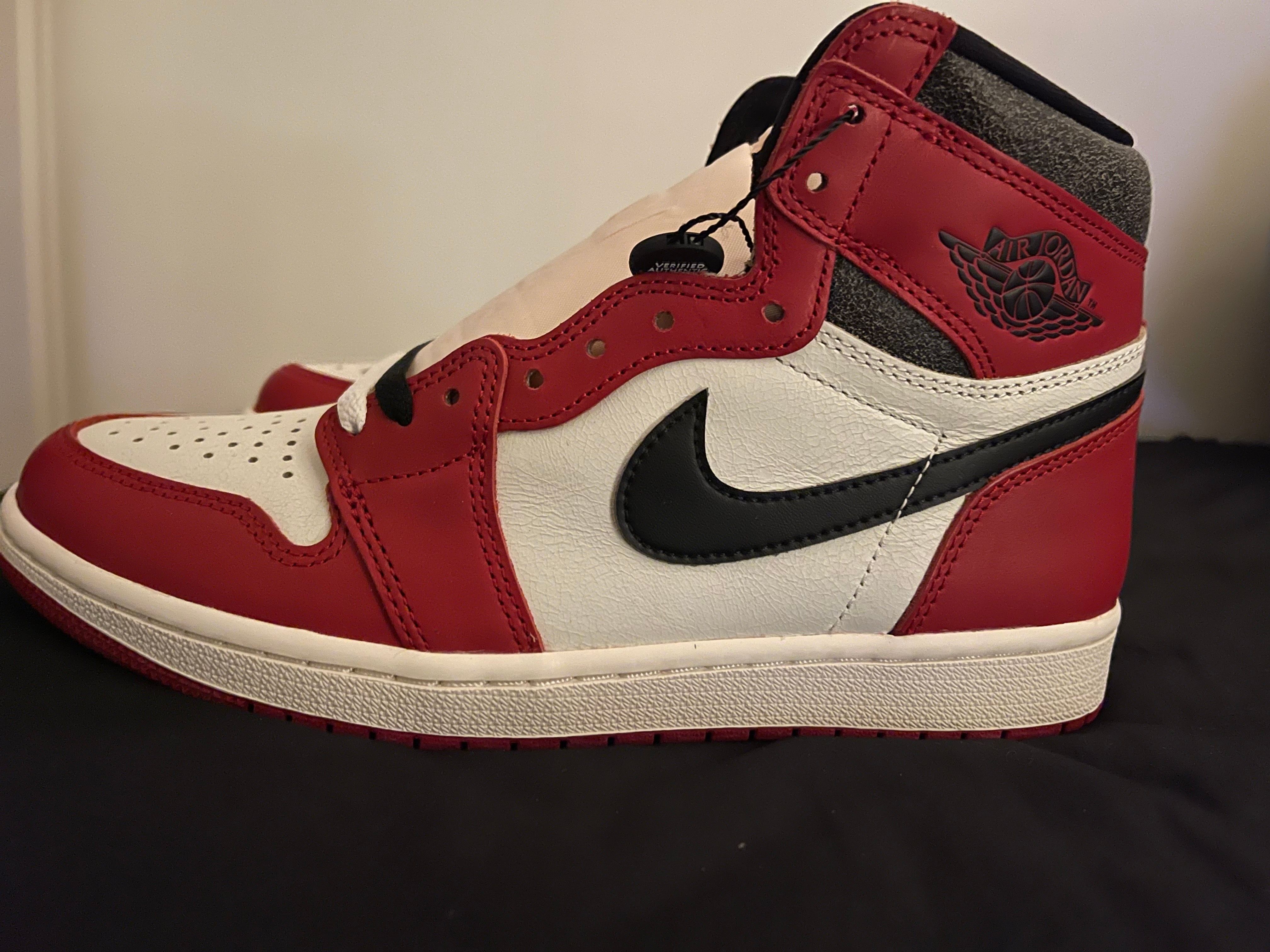 Nike Air Jordan 1 High OG "Lost & Found/Chicago"