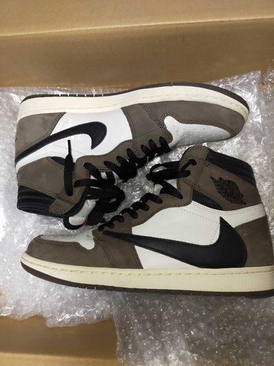 Travis Scott × Nike Air Jordan 1 Retro High OG TS SP "Sail/Dark Mocha"