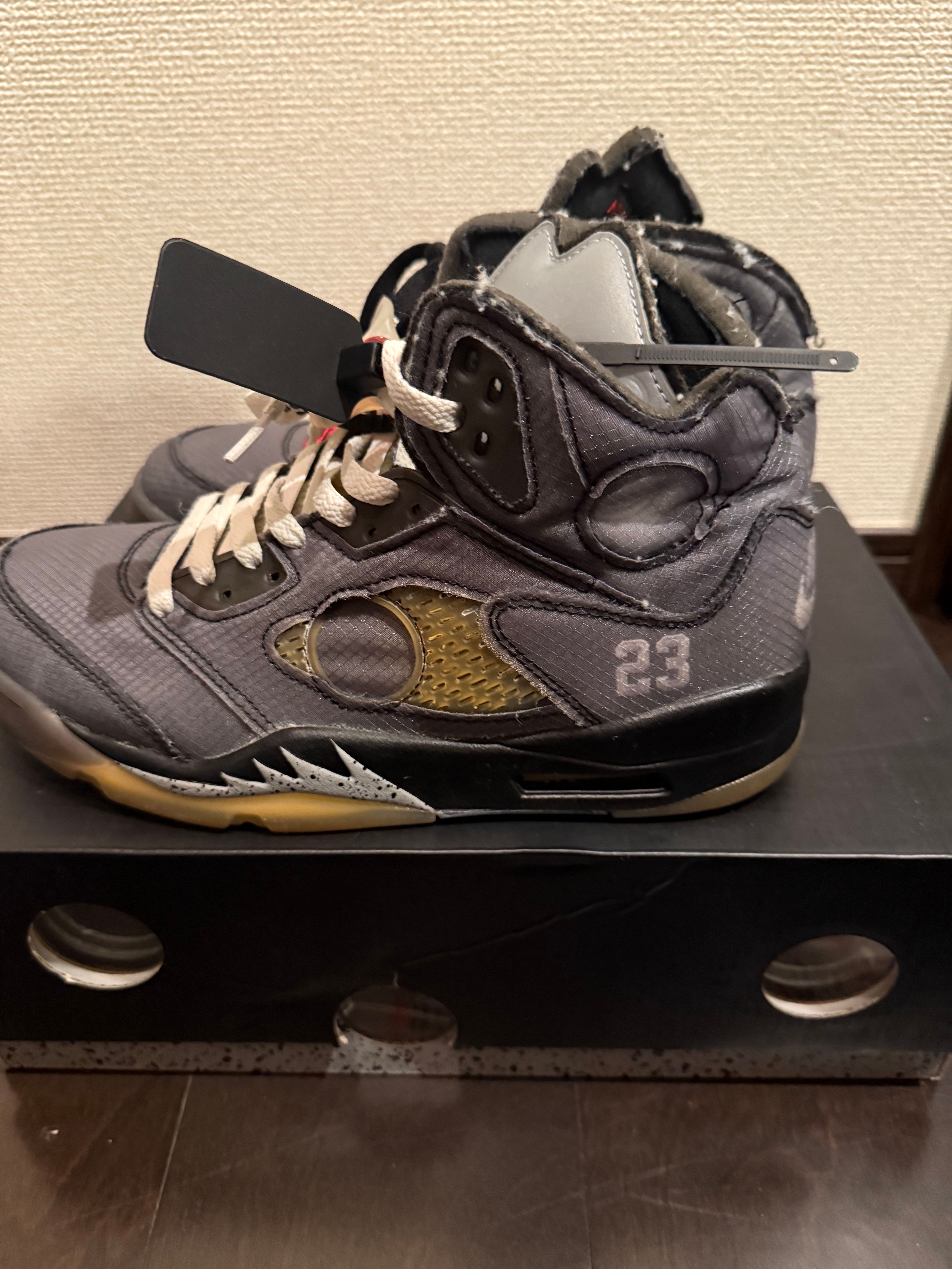 Off-White × Nike Air Jordan 5 "Black/Muslin/Fire Red"