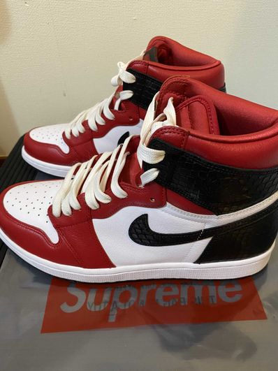 Nike Women's Air Jordan 1 High OG "Satin Red"
