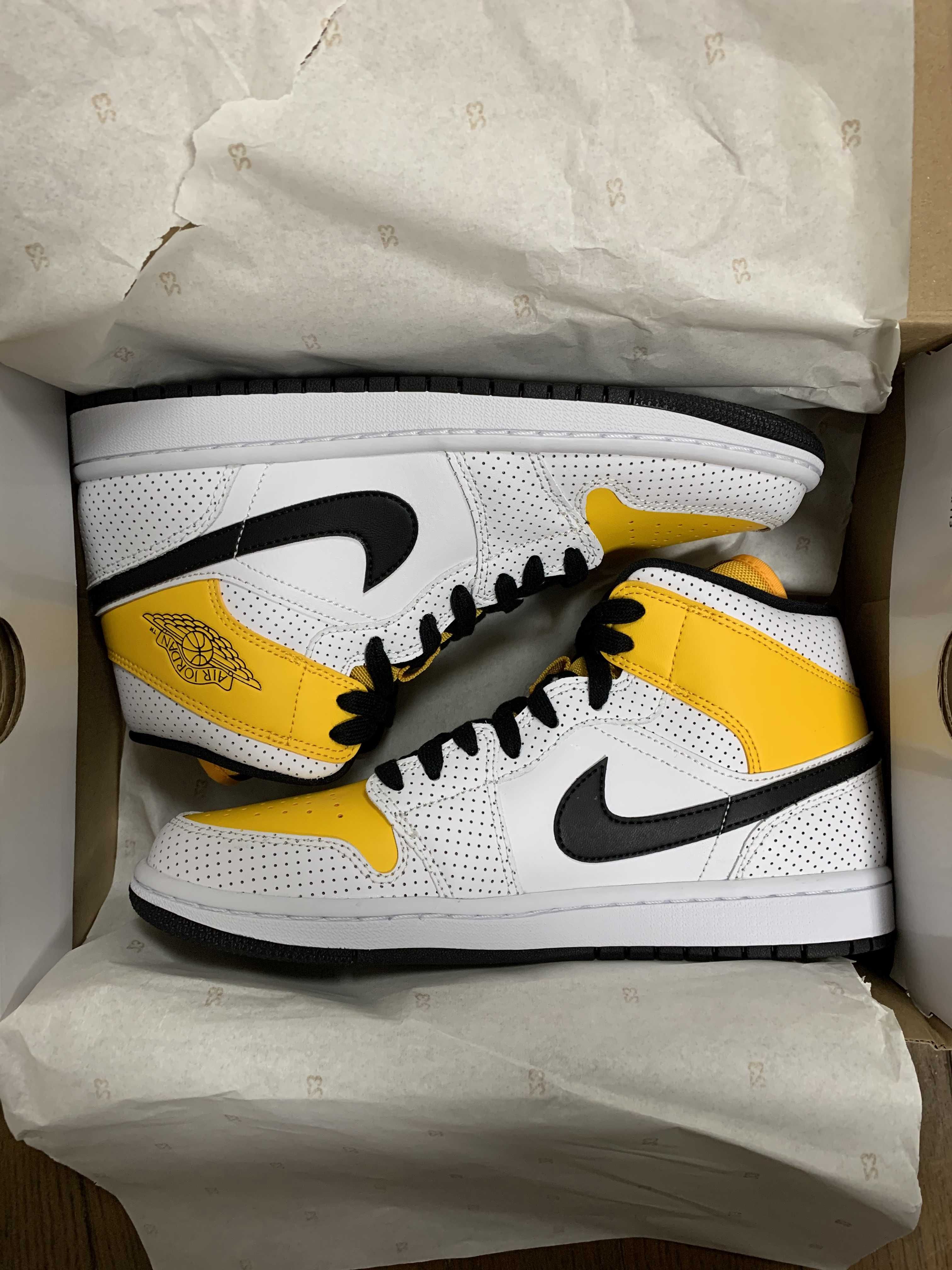 Nike Women's Air Jordan 1 Mid "White/Black/Gold"