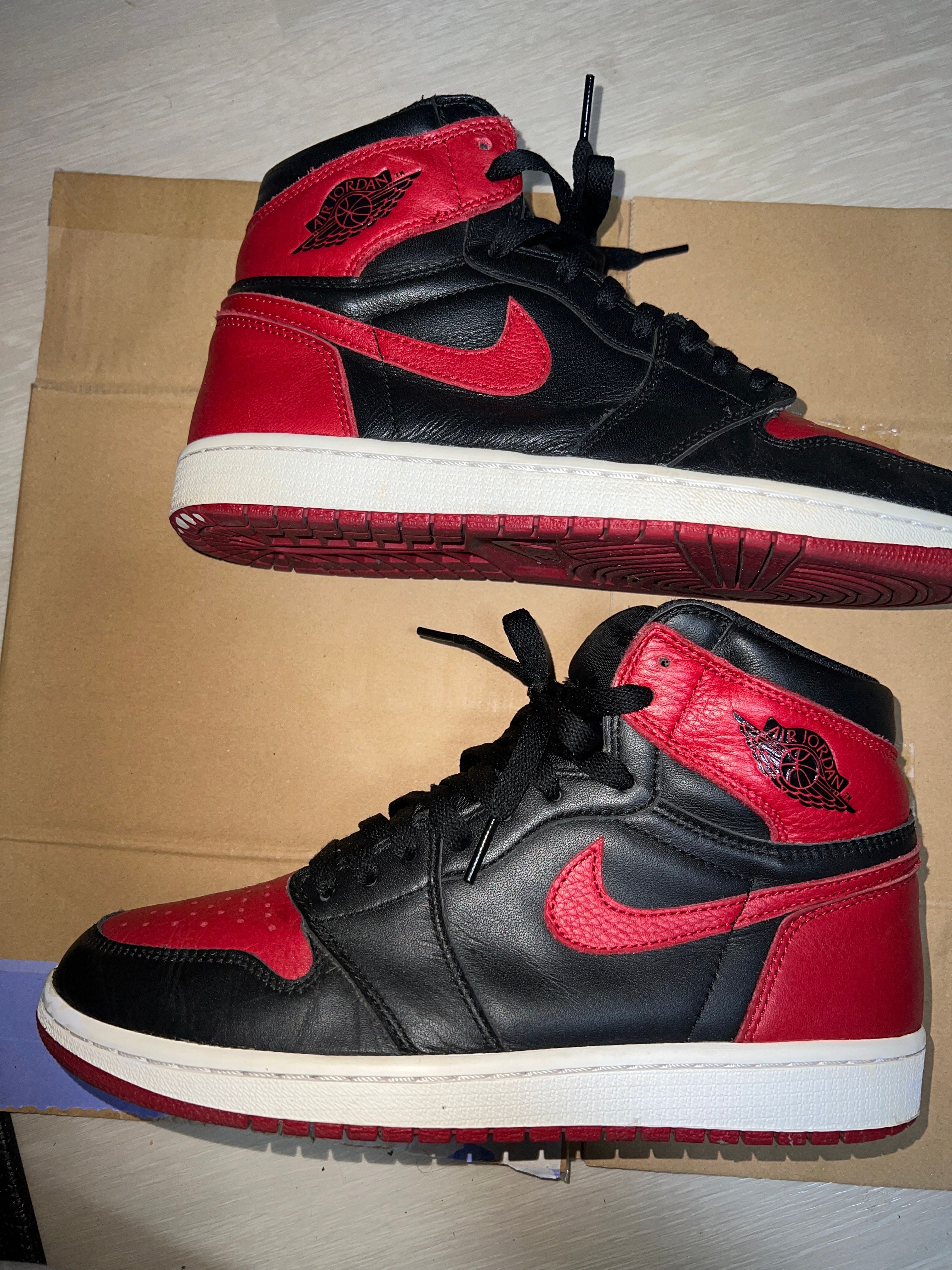 Nike Air Jordan 1 Retro High OG "Bred/Banned" (2016)