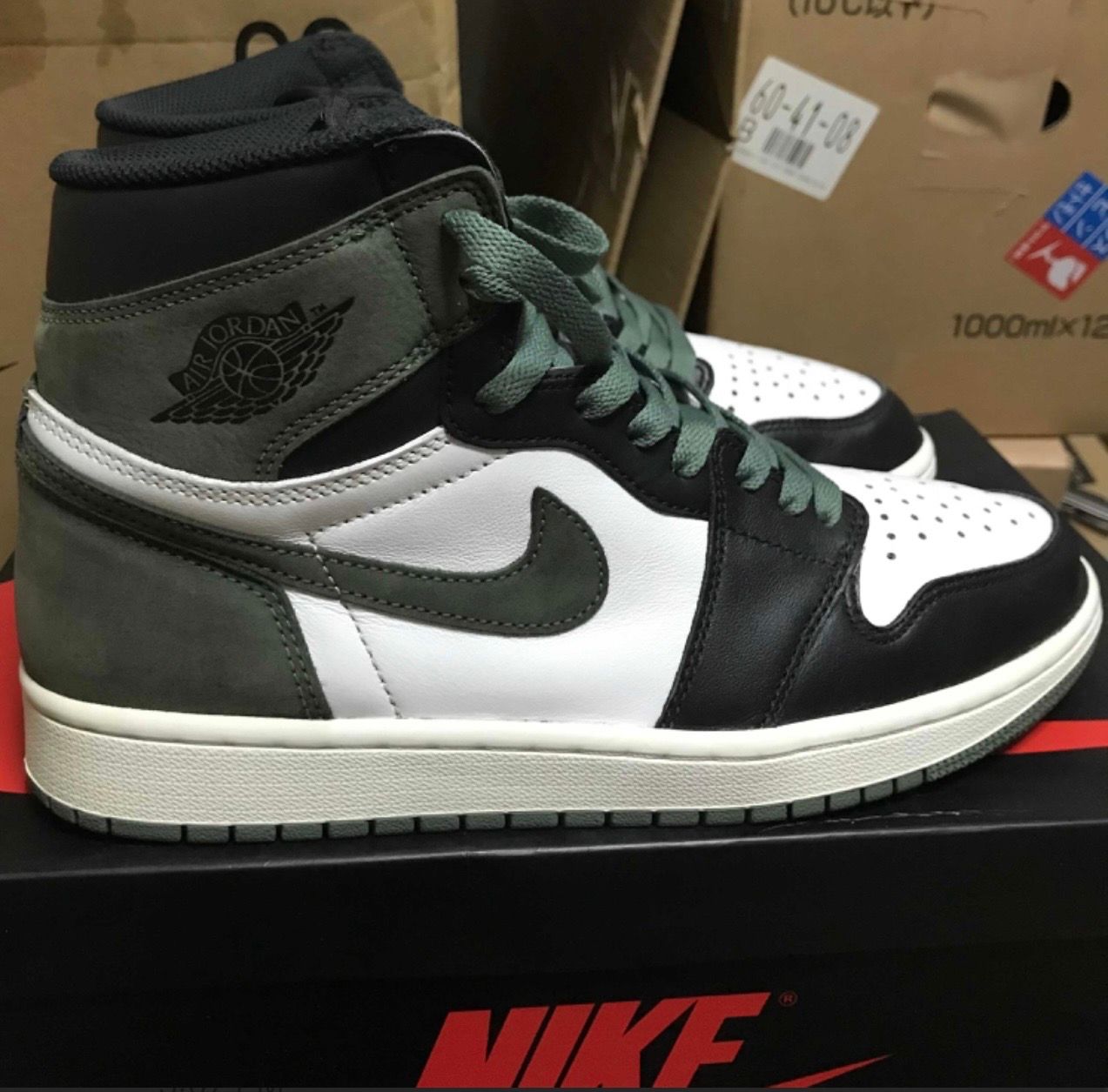 Nike Air Jordan 1 Retro High "Clay Green"