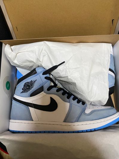 Nike Air Jordan 1 High OG "University Blue"