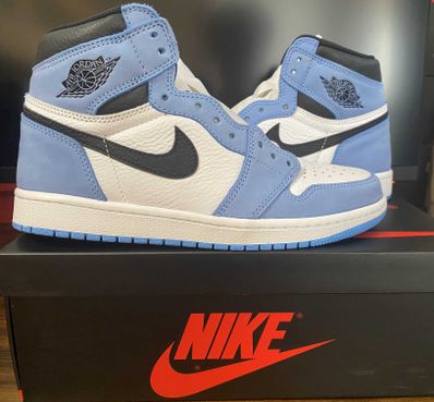 Nike Air Jordan 1 High OG "University Blue"