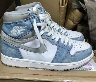 Nike Air Jordan 1 High OG "Hyper Royal"