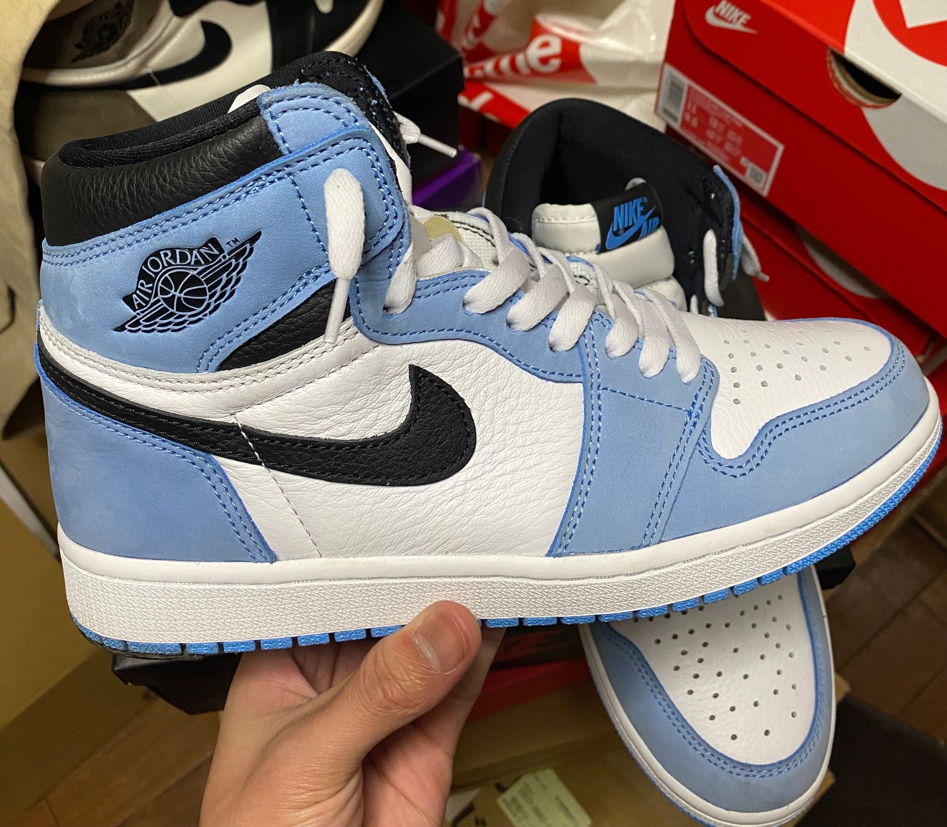 Nike Air Jordan 1 High OG "University Blue"