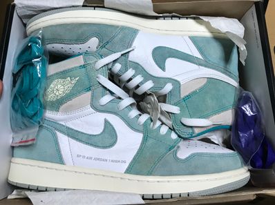 Nike Air Jordan 1 Retro High OG "Turbo Green"