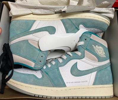Nike Air Jordan 1 Retro High OG "Turbo Green"