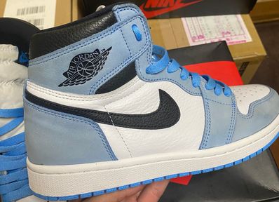Nike Air Jordan 1 High OG "University Blue"