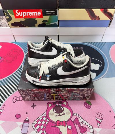 PEACEMINUSONE × Nike Air Force 1 Low Para Noise "Black" / G-DRAGON