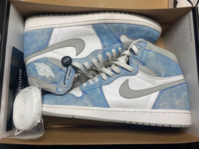 Nike Air Jordan 1 High OG "Hyper Royal"