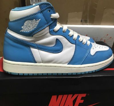 Nike Air Jordan 1 Retro High "UNC"