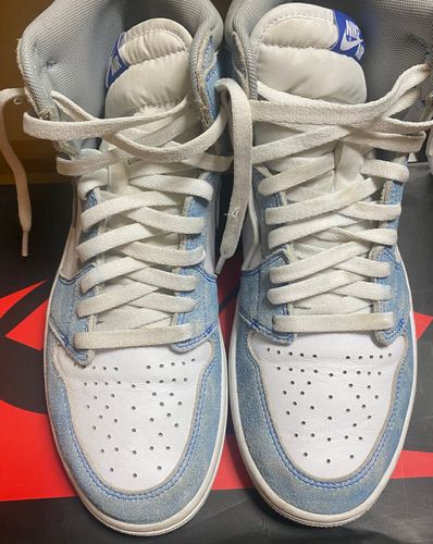 Nike Air Jordan 1 High OG "Hyper Royal"