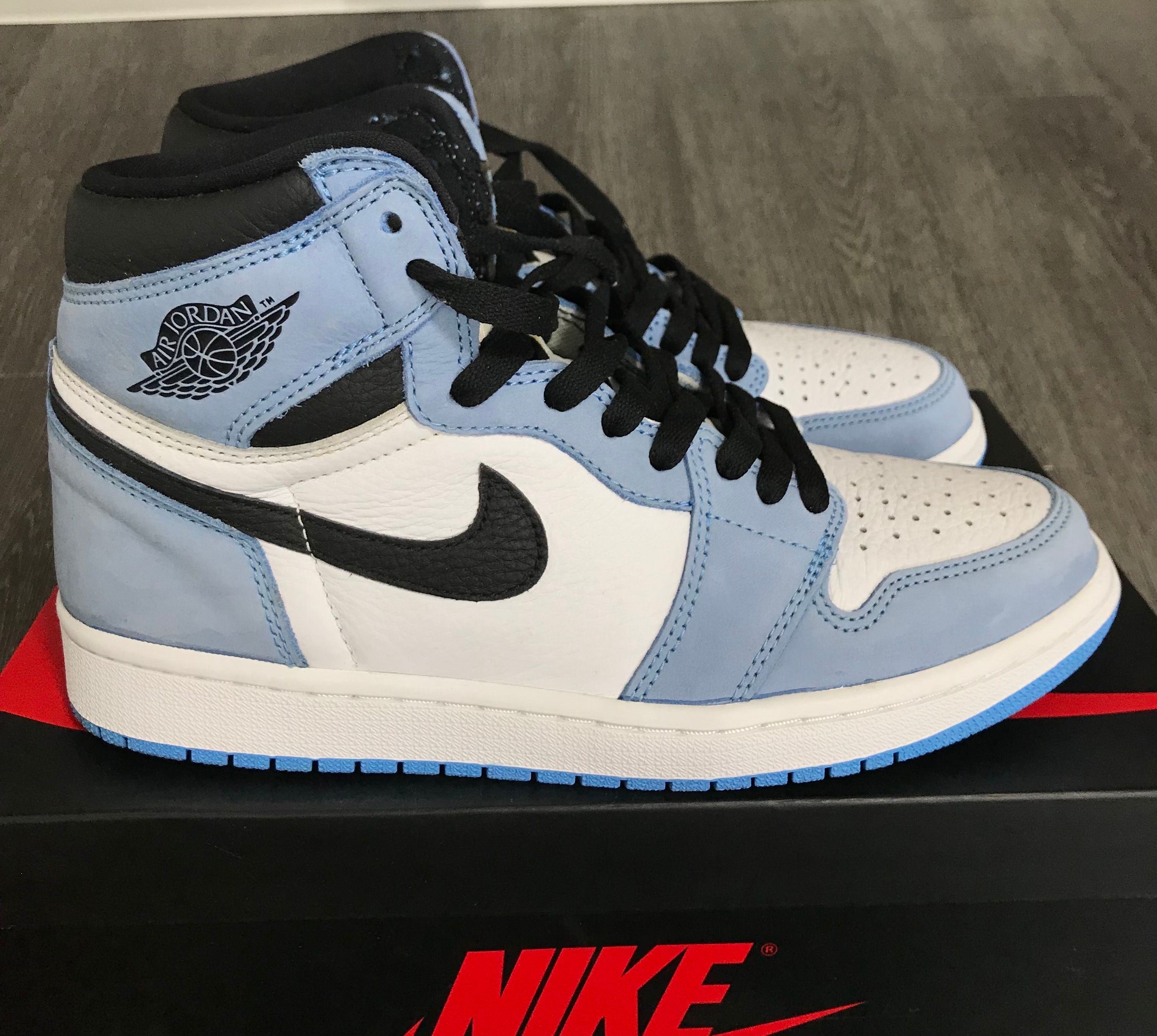 Nike Air Jordan 1 High OG "University Blue"