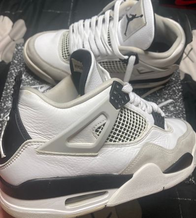 Nike Air Jordan 4 "Military Black"