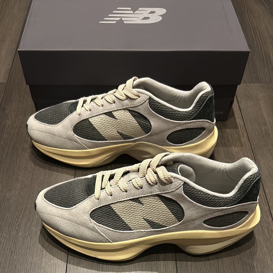ニューバランス ワープドランナー "グレーマター"