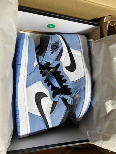 Nike Air Jordan 1 High OG "University Blue"